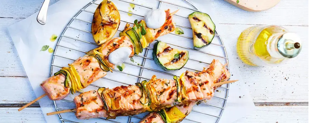 Шашлыки из лосося с кремом Сент-Агюр