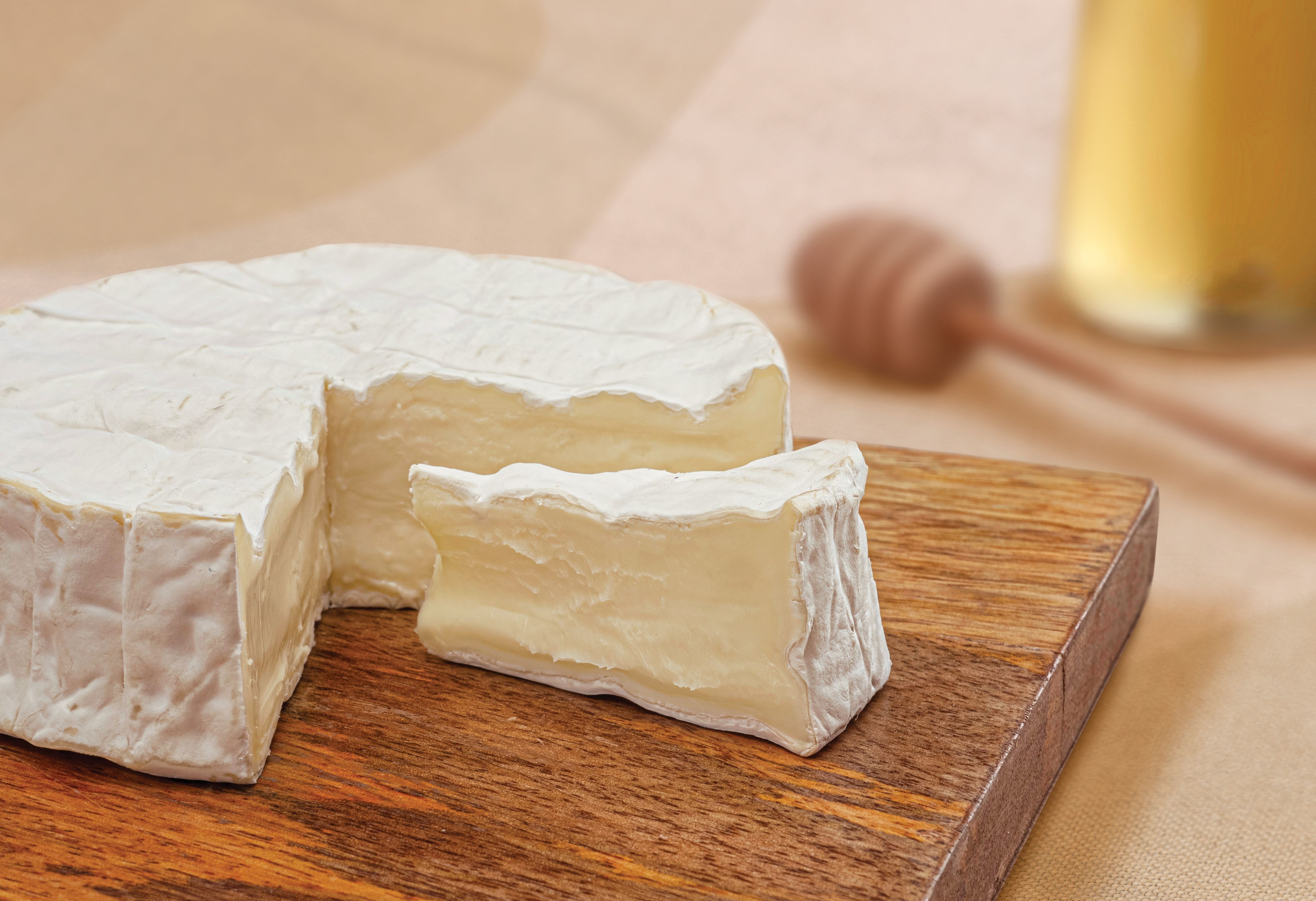 Статья: Вы слышали вопрос: «съедобна ли кожура мягкого сыра»?